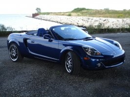 Зачем испортили такую машинку .