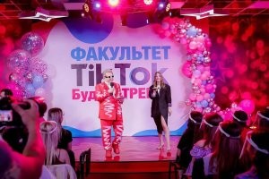 На Украине Поплавский тоже отжигает