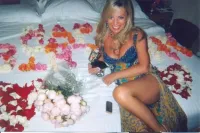 Салтыкова клёвая

судя по обстановке, минут через 15  будет отдых отрабатывать