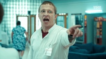 Сестра, срочно двойную дозу галоперидола этому товарищу!!!