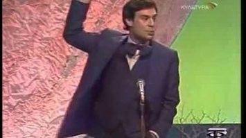 Не уступай, деточка: сцена в советском трамвае