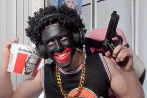 А мне очень нравится австралиец Catboykami)) Он такие взрывы пуканов устраивает это жесть) Правда судя по всему его нехило так повырезали с видеохостингов типа ютуба. Транснигер мля)