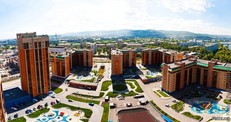 У тебя в мозгу?   Очень крутые фото с интересных ракурсов,  тлен тут только альтернативно одаренные до.лбо.еб.ы могут углядеть.  

И да,  Красноярск,  он слегка не такой, как на одном  фото.  с унылыми пятиэтажками.