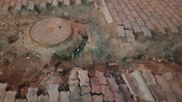 Ремонтировать тротуары это конечно же здорово, Если бы еще не только в Москве. Был в Ростове в 19м году, вот этот пи....ц на центральной городской улице - проспект Буденовский. Две недели что я там провел ремонт не завершен. Я подозреваю потому что гор бюджет Ростова на душу населения в 7 раз меньше чем гор бюджет Москвы на каждого москвича. Денег нет но вы держитесь.