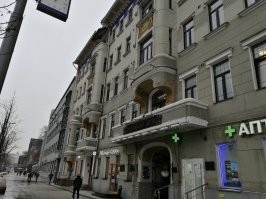 Садовая, 302-бис и ее герои