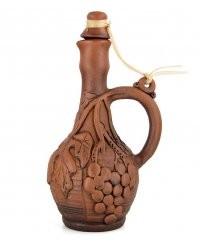 Таких "необычных" предметов сейчас пруд пруди. Любых форм и размеров. И кувшины и графины