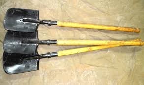 Сапёрная лопата?
Нет ну конечно можно использовать БСЛ в бою, если найдётся такой псих...

Или вы имели в виду МПЛ-50 , так она совсем и не сапёрная, а пехотная (нет, это не одно и тоже). Учите мат часть.