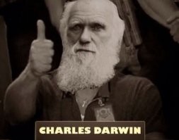 Привязал мешок пиротехники к боку мопеда, а там раскаленная выхлопная труба. Тут даже мистер Дарвин офигел.
