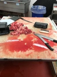 Это, я полагаю, так они работают в офисе с клиентами. Очередной разделанный клиент, просто не хватило времени закончить.