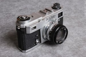 Мне от отца достался,со всеми прибамбасами.Но фотографией я так и не увлёкся.Фото из инета.