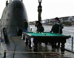 - Боцман, держи крен, сцука!