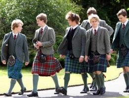 Не рассказывайте автору поста про Шотландию, он вообще в обморок упадёт. 
Ааааххххааааахххааа :)))))