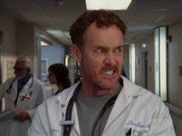 я мюзиклы терпеть не могу, но "Величайший шоумен" очень понравился, возможно из-за Хью Джекмана