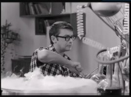 Ну Вы чоу, у Шурика ж машина времени есть