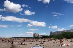 Ну летом очень даже неплохой вид. А на Яграх(район города) при желании и купаться можно. Пройдя с километр мелководья до глубины хотя бы по пояс)
Ну летом очень даже неплохой вид. А на Яграх(район города) при желании и купаться можно. Пройдя с километр мелководья до глубины хотя бы по пояс)