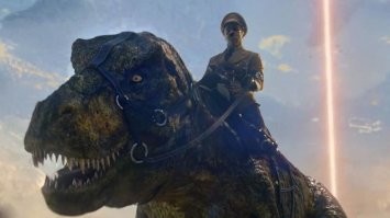 Вау , вау  потише там о секретной базе нацистов .
Это правда , я в кино видел !