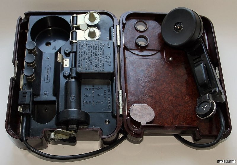 Нормальный полковник достанет вот такой, а не эту херню.