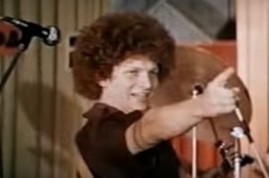 Сергей Минаев. Чем сегодня занимается первый поющий диск-жокей СССР