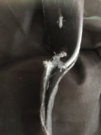 Ну кроме улитки, так практически был во всех ситуациях. то что на это на первой фотографии так это производитель сам себя наказал- второй раз ты уже у него  не купишь. Всё остальное при покупке онлайн по простой жалобе по телефону и деньги возвращались и товар оставлялся. в  случае  если это на eBay при отрицательном фидбеке в Штатах продавец сам тебя пытается умаслить и деньги вернёт и замену пришлёт. просто люди не знают что надо делать не надо в большинстве случаев с продавцом ругаться. надо просто позвонить в кредитную карточку в смысле компанию или банк, там совершенно другие законы там деньги возвращаются сразу же по любой жалобе, если прошло 6 месяцев то делают следование расследование А если нет вообще не заводится поэтому не пытайтесь ругаться с продавцами Напишите отрицательные отзыв позвоните в кредитную карточку ку-ку продавец вас тут же будет любить вселенской любовью и питаться вам угодить Так что что заголовок практически ни о чём бывает
где естественно погано так это AliExpress но и там бывает сюрпризы купил как-то ремень якобы кожаный якобы крепкий он он через пару месяцев просто развалился Во сколько срок прошёл я решил написать review отзыв но отзыв никак не прикрепился поэтому я написал support по-английски А мне ответили по-русски Мол мы не можем разместить этот отзыв Но поскольку мы видим на фотографии что Это дефект мы вам возвращаем деньги я даже и не ждал лол