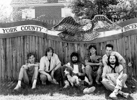 А тут он весь в "Цветах"