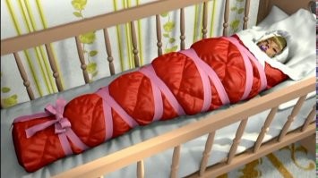 Анастасия Волочкова растянулась в автобусе для фото, пока пассажиры ждали