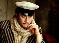 Зарубежные экранизации романа "12 стульев", в которых Остап Бендер был евреем, женщиной и слугой