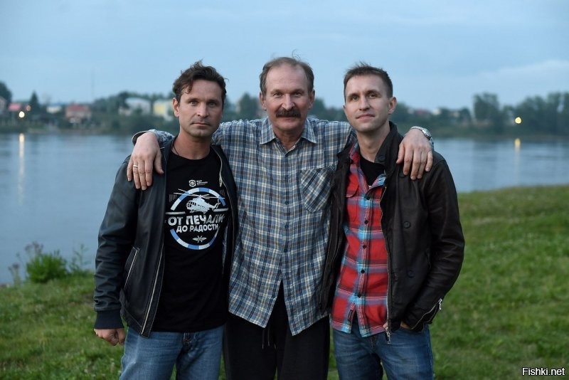 Фильм "От печали до радости", где Фёдор Добронравов снялся со своими двумя сыновьями Виктором и Иваном.