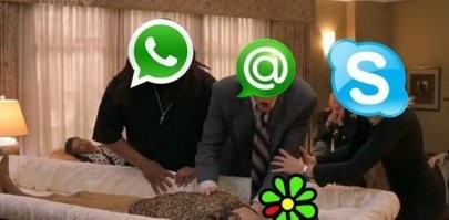 Ну скайп стараниями "мелкомягких" уже в том же гробу лежит вместе с аськой... 
А зелёная "собака" эти что? МейлАгент? Так это же вообще выкидыш или жертва аборта не рождённая...