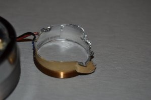 Полная хрень.  Во-первых, себя вы также не убережете от шума, т.к. она нехило дребезжит. Во-вторых-шума, чтобы соседи охреневали, она не дает. В-третьих, при подъеме мощности, она просто разлетается нахрен (фото).