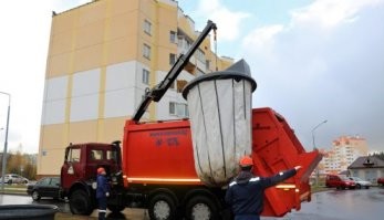 В ЕС везде почти такие. В литве даже в маленьких городках такие уже поставили. Очень удобно, чисто и не воняют так, как контейнеры. Только вот автору на заметку. Там не труба. Внутри мешок. И жидкости не страшны. Все уже давно мусор выносят в  мусорных мешках. Ничего супер большого и не выкидывают. А крупно габаритный мусор нельзя было и раньше около контейнеров ставить.  Для этого спец. оборудованые площадки. И если кто и выставит, никто их и не забирал. Проедет из редка машина, потом соответственно счета получают за мусор. Таких потом соседи закладывают, ведь никто не хочет платить за чей-то диван. А жители, чтобы штрафа не получить, стараются вывезти сами.