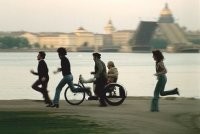 Иностранец ломает колонну Казанского собора (1974г.)

Утненняя пробежка по набережной у Петропавловской крепости (1974)