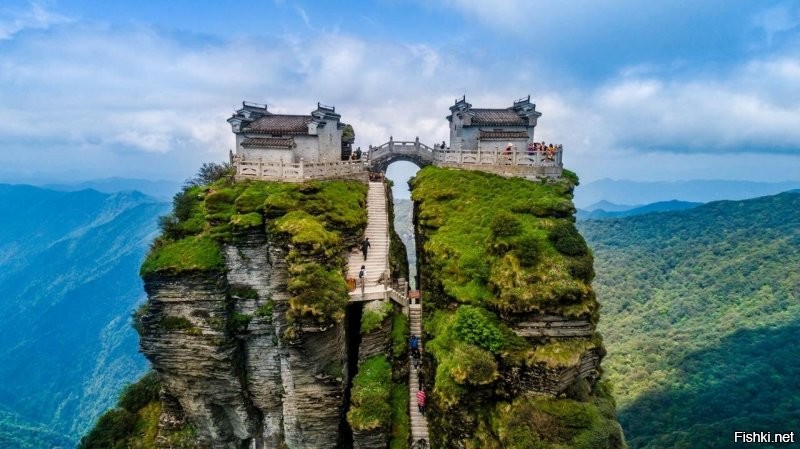 Это монастырь.