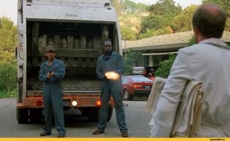 Жители Оренбурга самостоятельно отремонтировали аварийный участок дороги