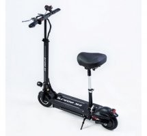 Большой.  Вот таких вот 2 в багажник легко входят