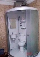 Дельная тема. И унитаз всегда чистый, и душ можно сидя принять.