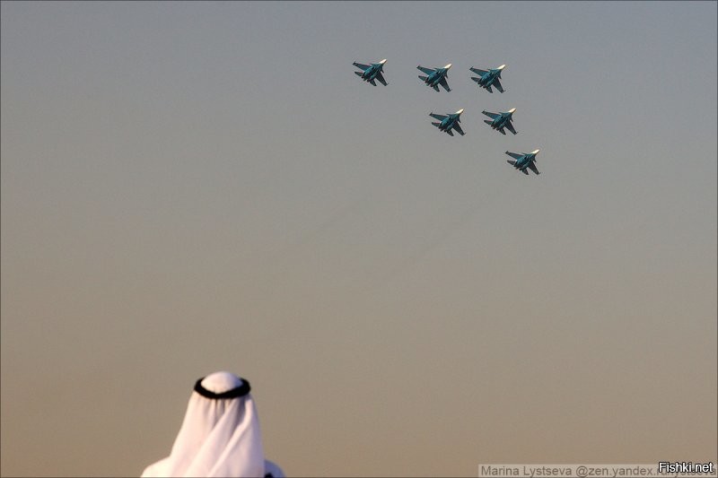 "Русские витязи" на Су-30СМ
DUBAI AIR SHOW-2021