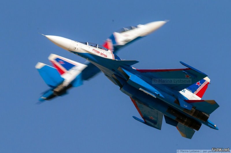 "Русские витязи" на Су-30СМ
DUBAI AIR SHOW-2021