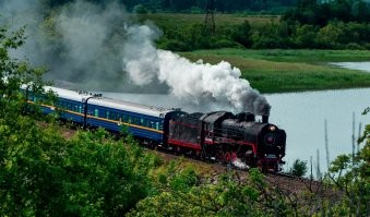 Сортавала-Рускеала каждый день бегает. Несколько рейсов в день.