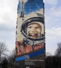 Графити это мазня редкая криворукая.  Вот вам для сравнения муралы