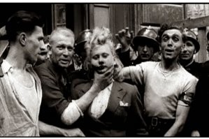 Она поделилась по секрету, что старики французы помнят времена 2 мировой войны и помнят как надо порядок наводить
-----------------------------------------
Интересно как?  Разбежались толпой как крысы во время войны,  сдали всю страну за пару недель.  А потом толпой били и издевались над своими-же женщинами,  которых немцы склоняли к сожительству.   
Ну да,  эти старики французы многому могут научить.  .