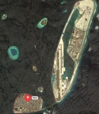 Да, Мале теперь это уже не 1 остров. Вот этот островок внизу и есть первоначальный Мале.