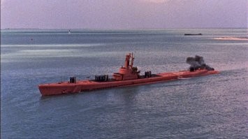 Почему субмарины черного цвета?