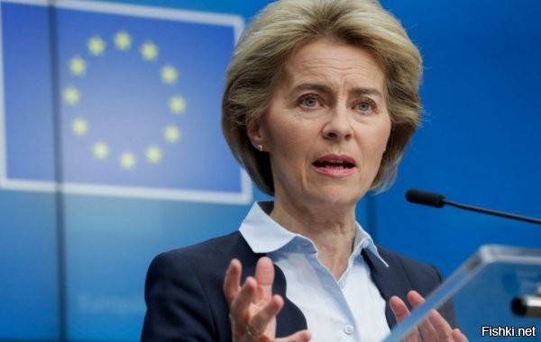 ЕС выделит €3,5 млн на возвращение мигрантов из Белоруссии в свои страны



Глава Еврокомиссии Урсула фон дер Ляйен отметила, что "все больше мигрантов оказываются в ловушке".в связи с позицией Польши на границе с Белоруссией 



СТРАСБУРГ, 23 ноября. . Евросоюз выделит €3,5 млн на то, чтобы поддержать добровольное возвращение мигрантов из Белоруссии в свои страны. Об этом заявила во вторник глава Еврокомиссии (ЕК) Урсула фон дер Ляйен, выступая на пленарной сессии Европарламента (ЕП) в Страсбурге.

"Все больше мигрантов оказываются в ловушке, и мы будем сотрудничать с агентствами ООН, чтобы облегчить их возвращение домой. Мы мобилизуем до €3,5 млн для поддержки добровольного возвращения из Белоруссии", - сообщила она.



€3,5 млн на возвращение мигрантов на дороге не валяются, и не лишние для Батьки + признание   ...
Итого. Счёт 3 : 0 в пользу  Лукашенко