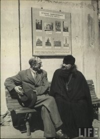 Знаете, когда журнал Лайф оцифровал свои архивы, то многие диссиденты и антисоветчики позасовывали языки себе жопы, миф о стране концлагере рухнул.