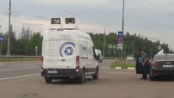 В этих радарах ещё и авто установлен и чел, которого можно пустить на органы. Крайняк на мясо.