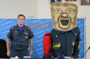 Нормальная акция привлечь внимание работников мерии и обратить внимание на проблему.  Уж лучше чем упоротый тульский пряник спасатель.