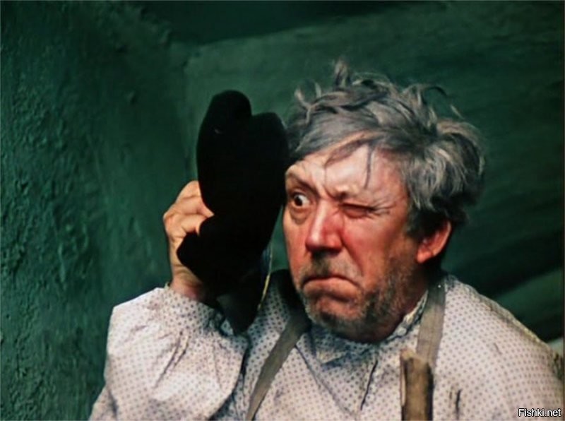 Юрский играл Остапа уже более опытного по жизни! Поэтому у него нет той наглости и напористости, что в прежних "12 стульях"! Тут Юрский вне конкуренции!
А в "12 стульях" Гайдая кроме Остапа еще ведь были персонажи! И актеры блестяще справились со своим ролями!