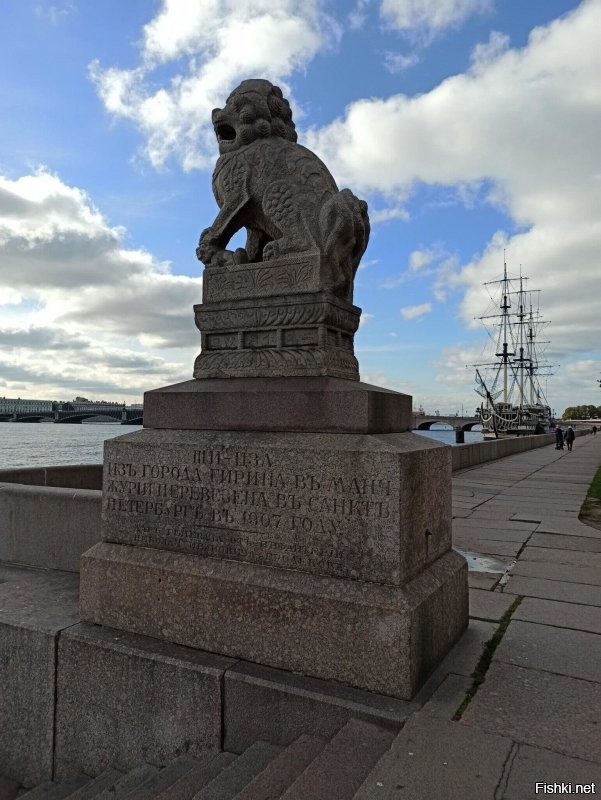 Не давно был в Питере, у меня тоже почти такое фото получилось