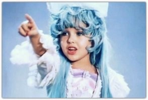 ТП. Хоть и депутат. Избиратели,отзовите ее взад.