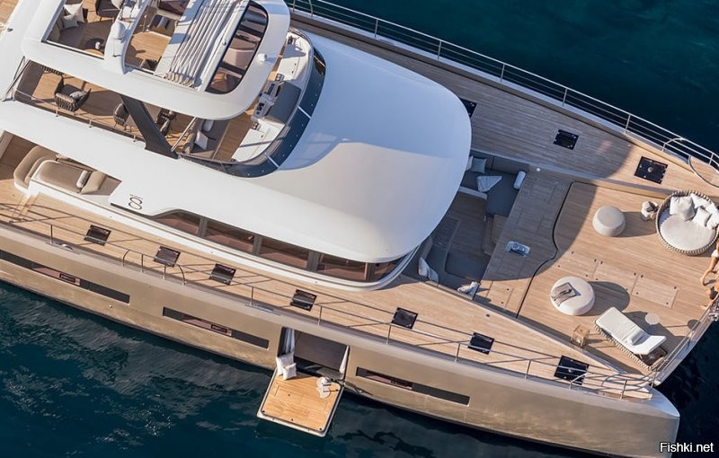 23,8-метровый Lagoon Seventy 8.